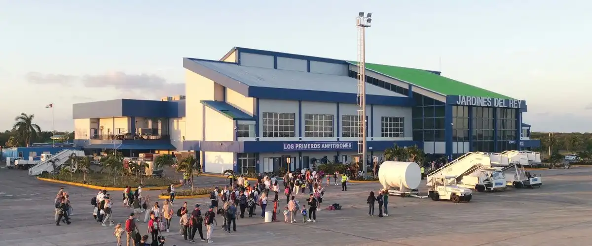 Jardines del Rey Airport